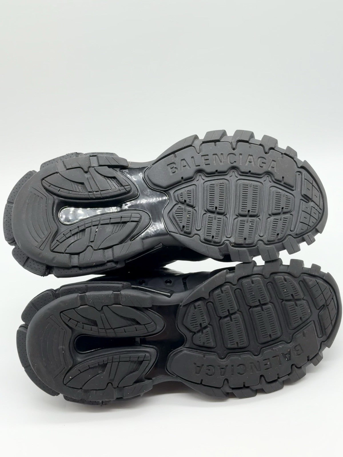 WORN ONCE Size 9 - Balenciaga Track Triple Black