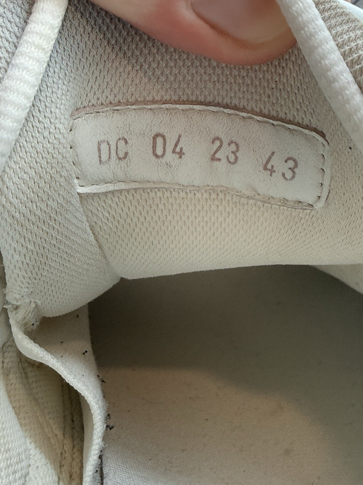 Size 10 - Dior B30 White Silver