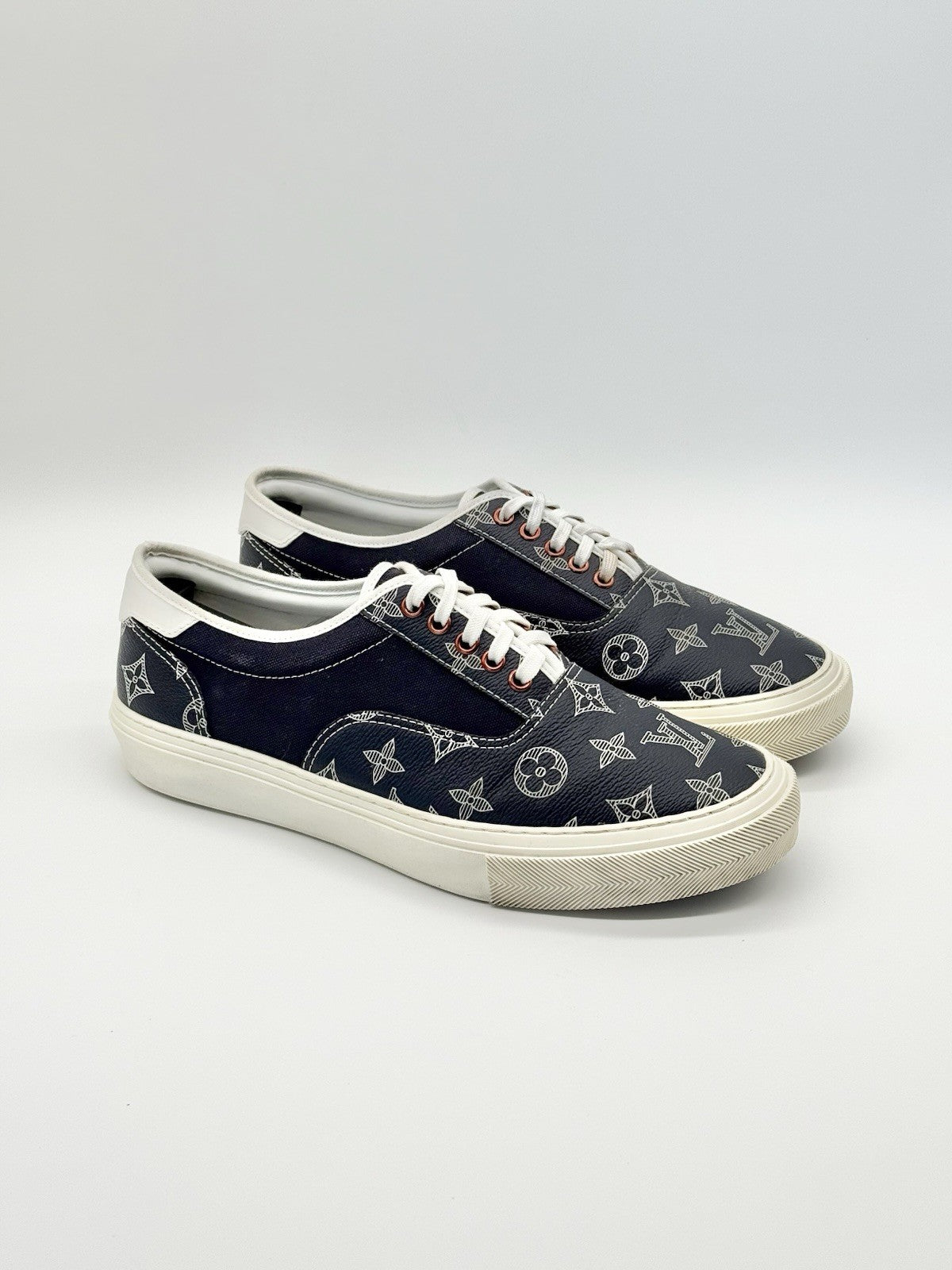 Size 9.5 - Louis Vuitton Monogram Trocadero Sneaker Low Blue White