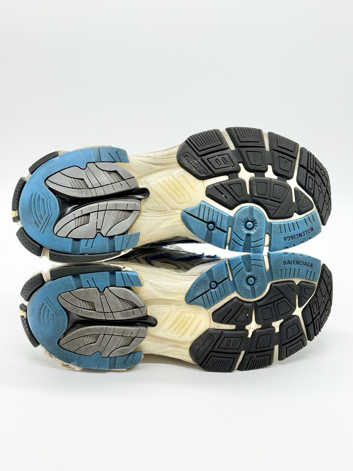 Size 8 - Balenciaga Runner Sneaker Blue