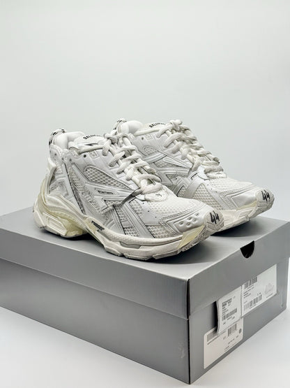 BRAND NEW Size 11 - Balenciaga Runner Sneaker White