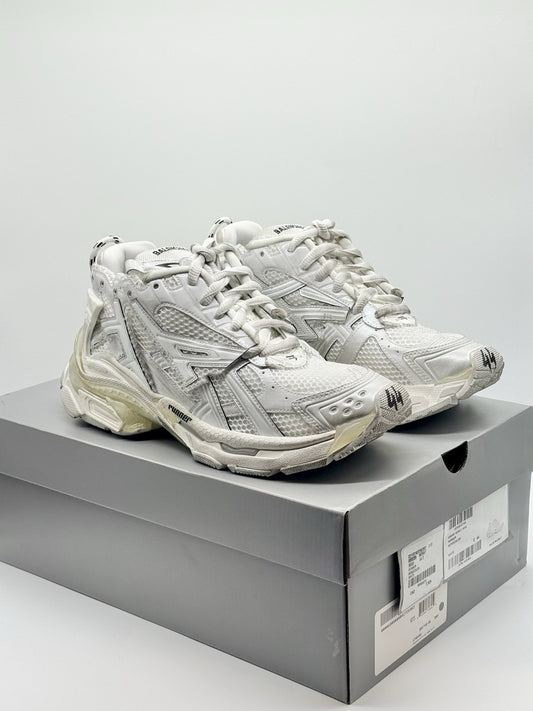 BRAND NEW Size 11 - Balenciaga Runner Sneaker White