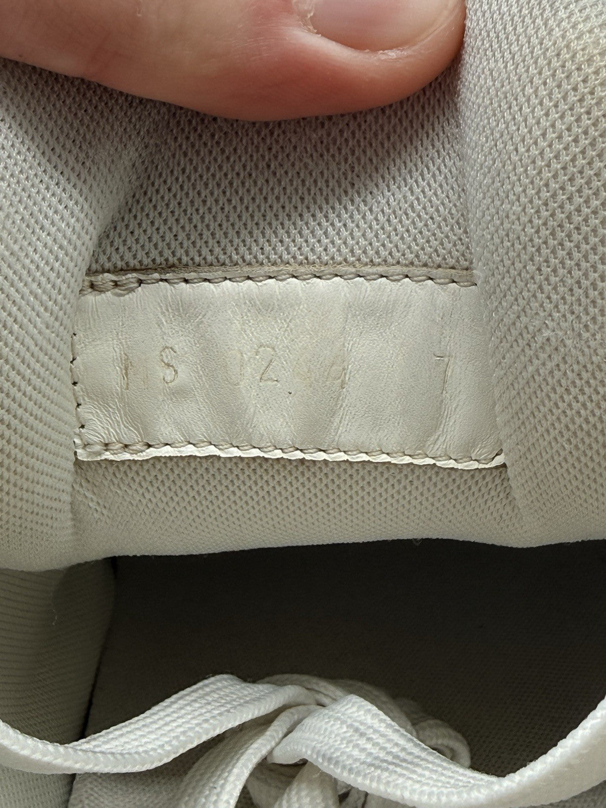 Size 8 - Louis Vuitton Trainer Low Black