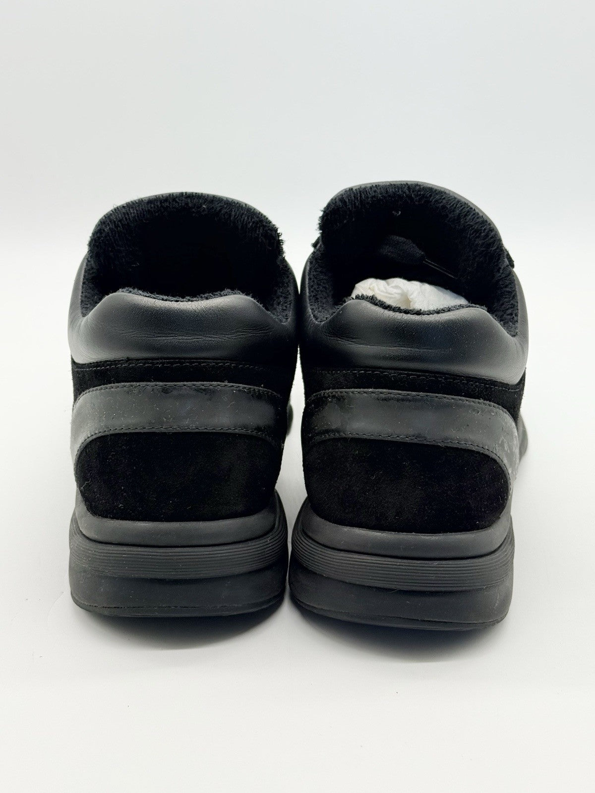 Size 8.5 - CHANEL CC Logo Low Black