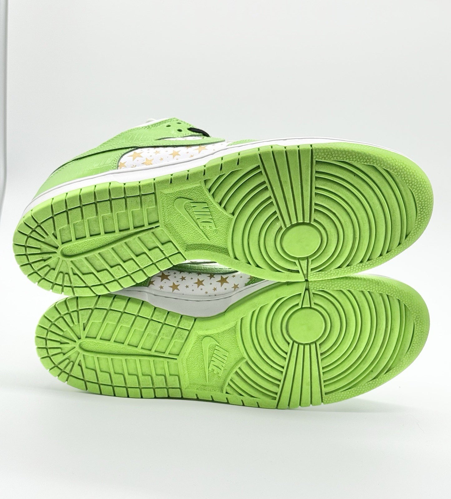 Size 11 - Supreme x Nike Dunk OG SB QS Low Mean Green