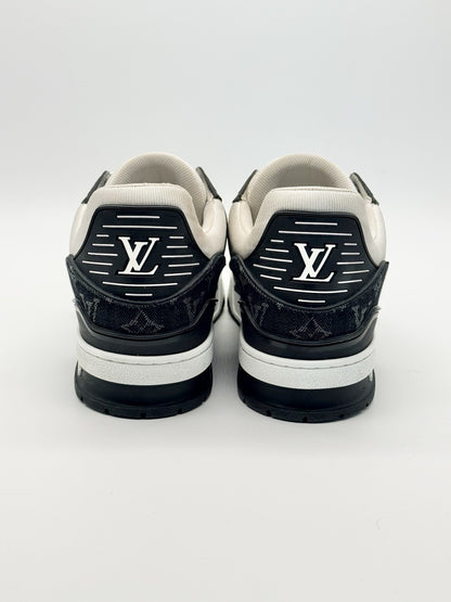 Size 10 - Louis Vuitton Trainer Low Black