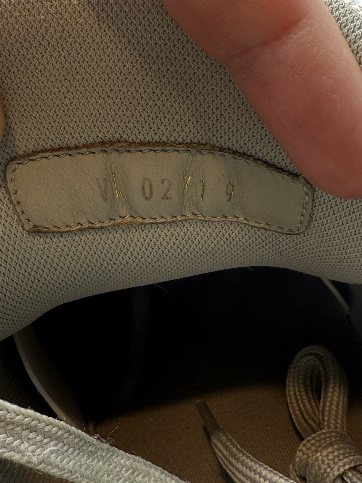 Size 10 - Louis Vuitton Trainer White Grey