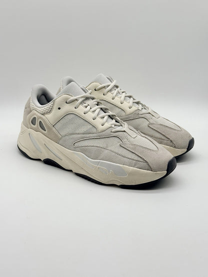 Size 11.5 - adidas Yeezy Boost 700 Low Analog