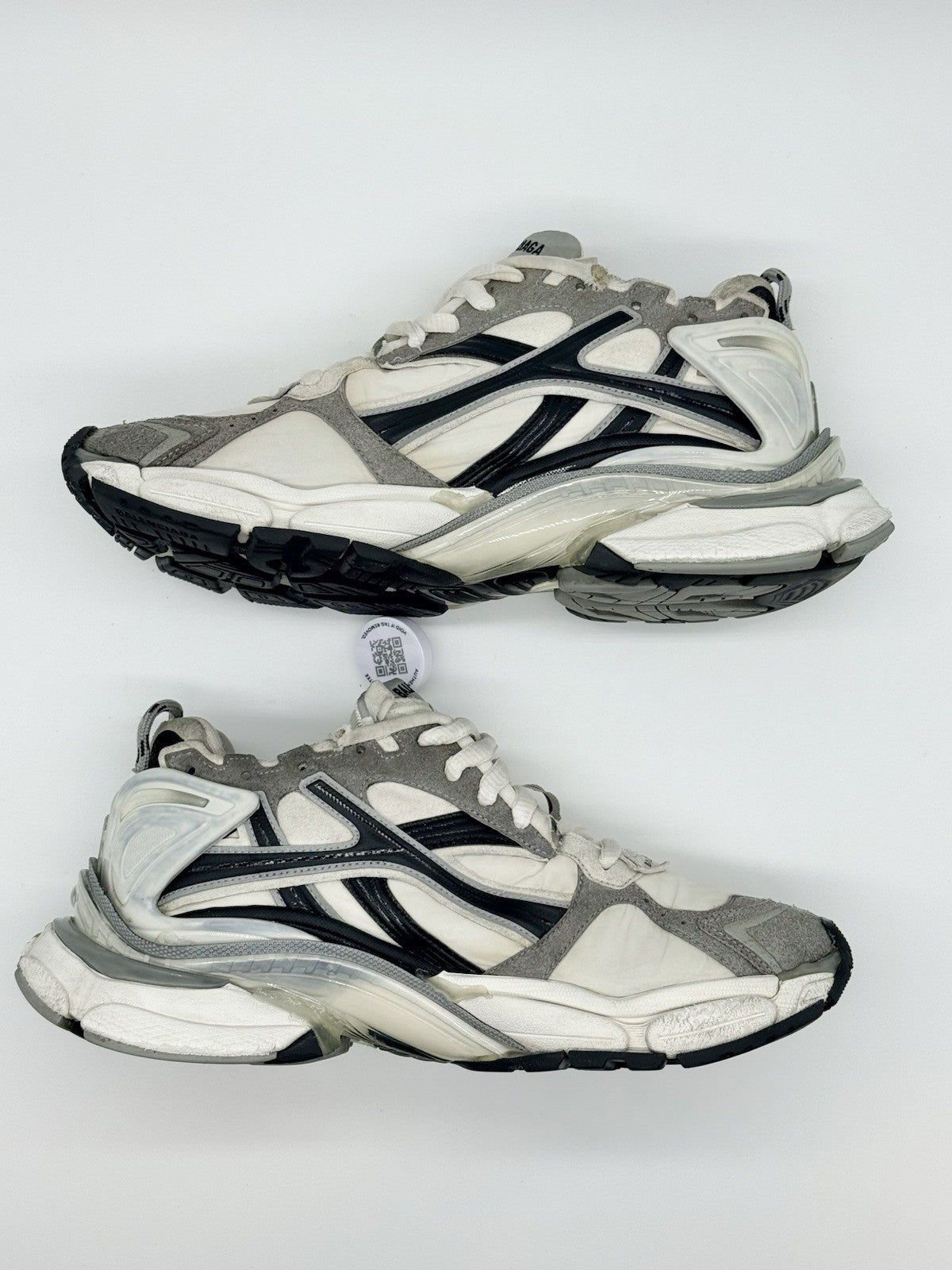 Size 9 - Balenciaga Runner Sneaker White Black