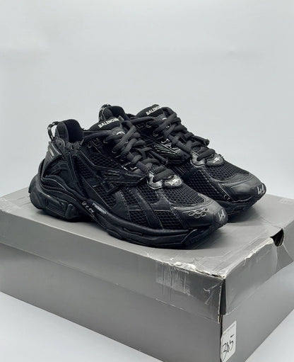 Size 8 - Balenciaga Runner Sneaker Black