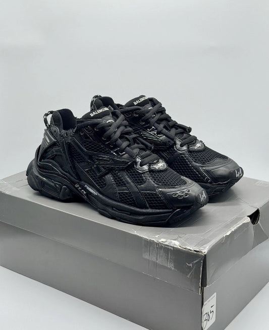 Size 8 - Balenciaga Runner Sneaker Black