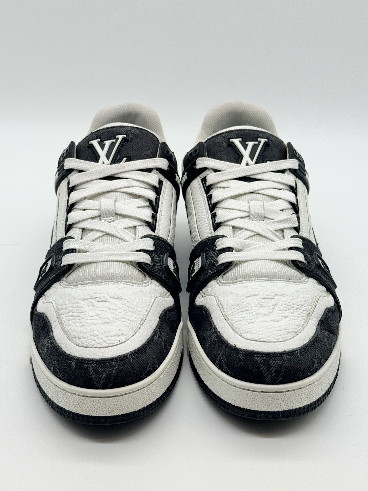 Size 10.5 - Louis Vuitton Trainer Low Black