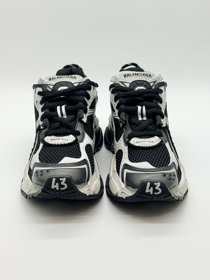 BRAND NEW - Size 10 Balenciaga Runner Black White