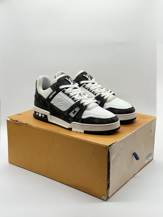 Size 8 - Louis Vuitton Trainer Low Black