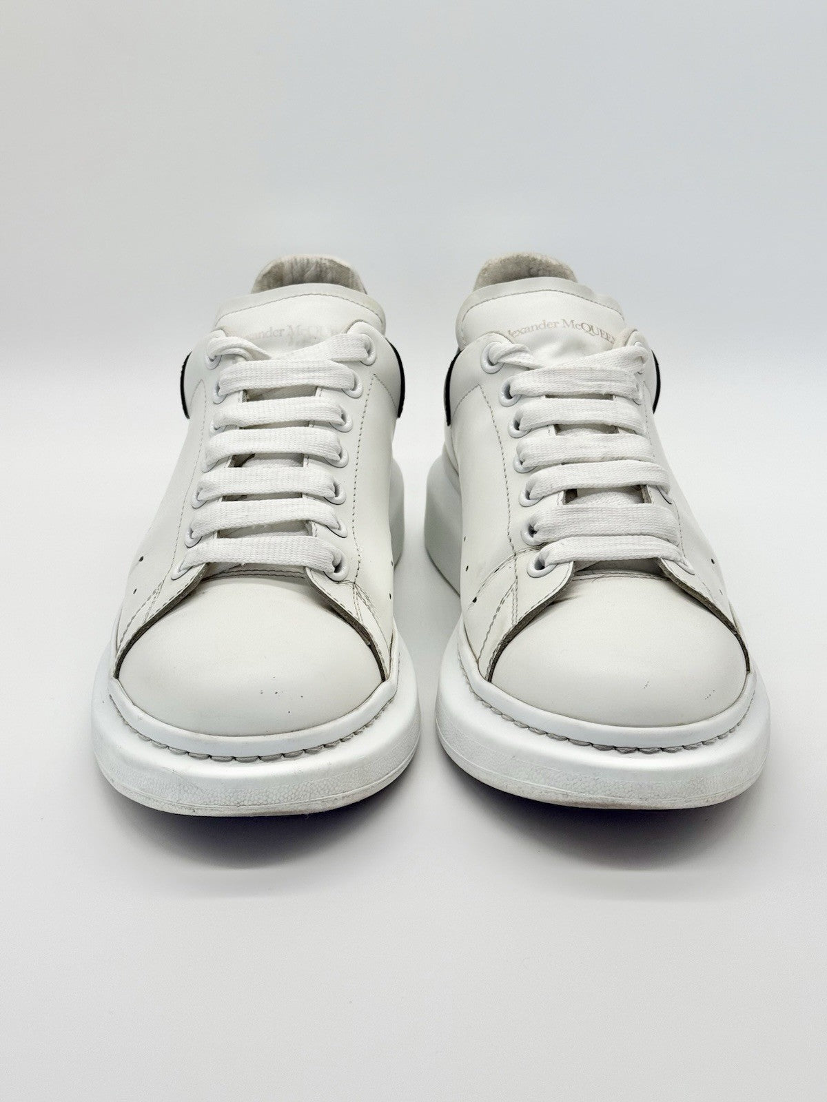 Alexander McQueen Oversized  White/Black