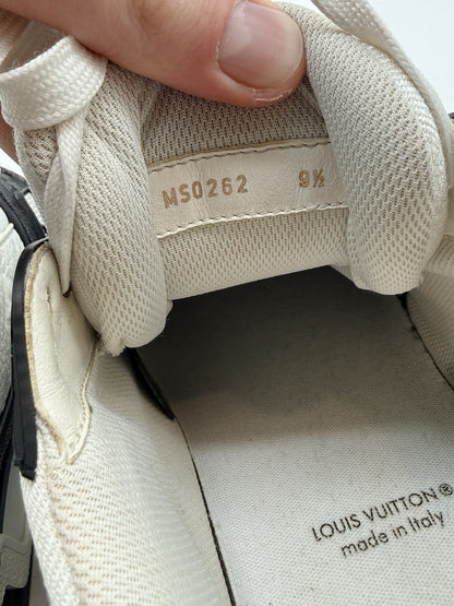 Size 10.5 - Louis Vuitton Trainer Low Black