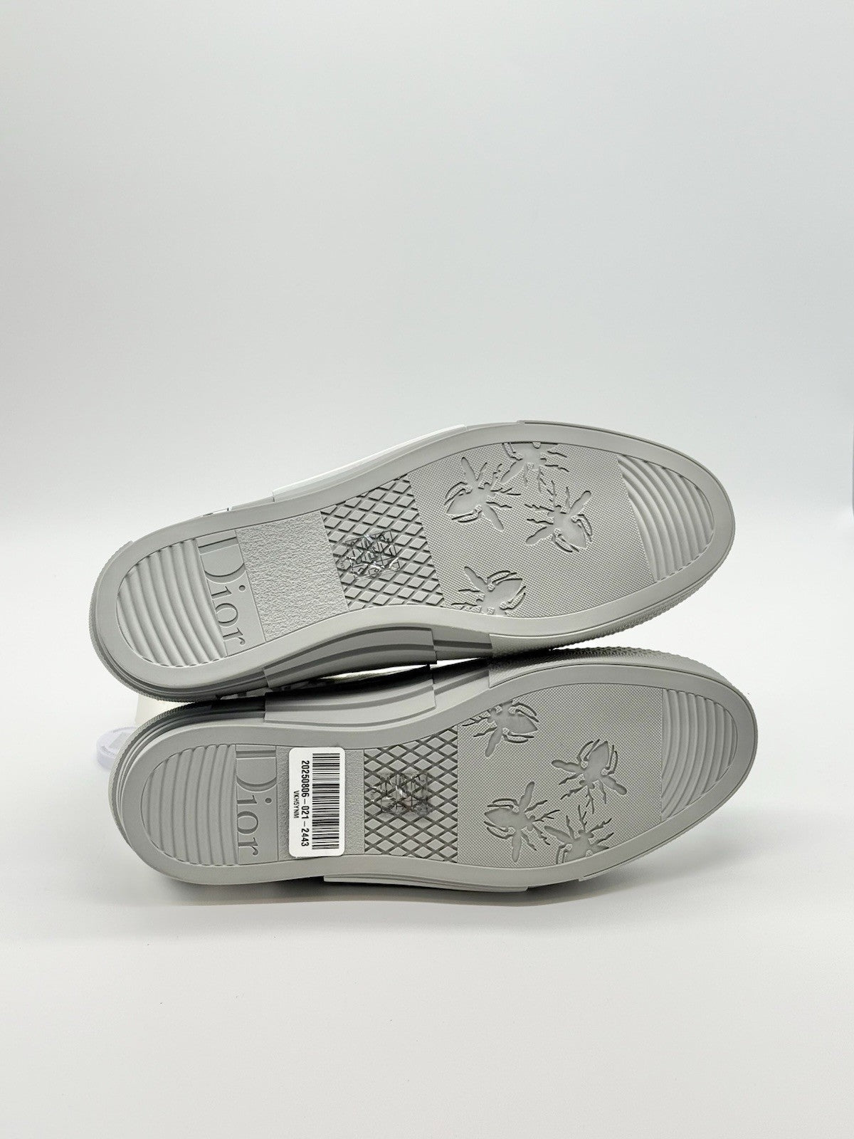 BRAND NEW - Size 10 - Dior B23 High-Top Sneaker White and Navy Oblique