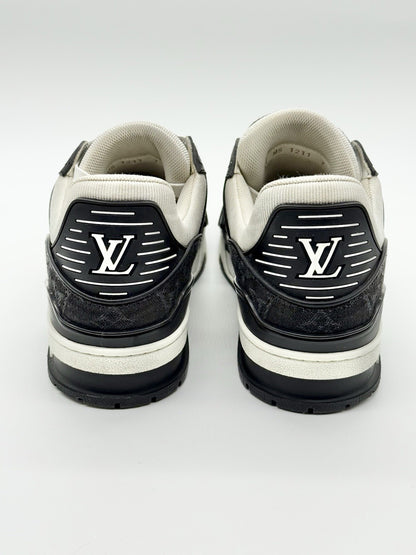 Size 8 - Louis Vuitton Trainer Low Black