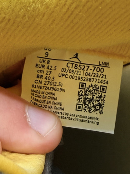 Size 9 - Jordan 4 Retro Mid Lightning