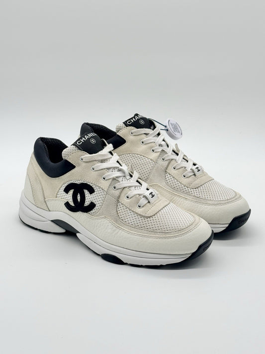 Size 8 - Chanel CC Logo Sneaker White Black
