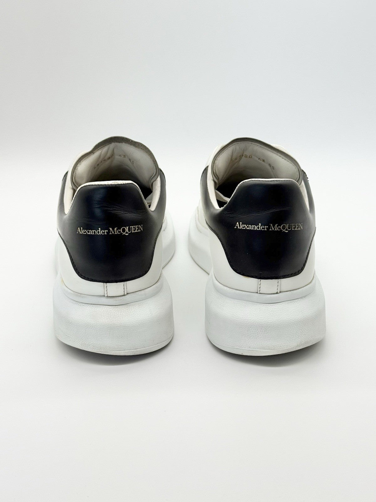 Alexander McQueen Oversized  White/Black