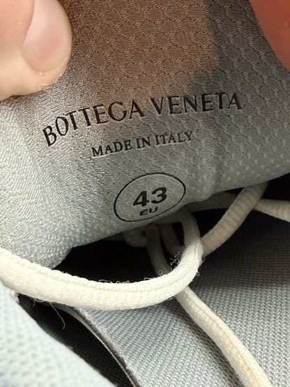 WORN ONCE Size 10 - Bottega Veneta Orbit Sneakers Silver/White