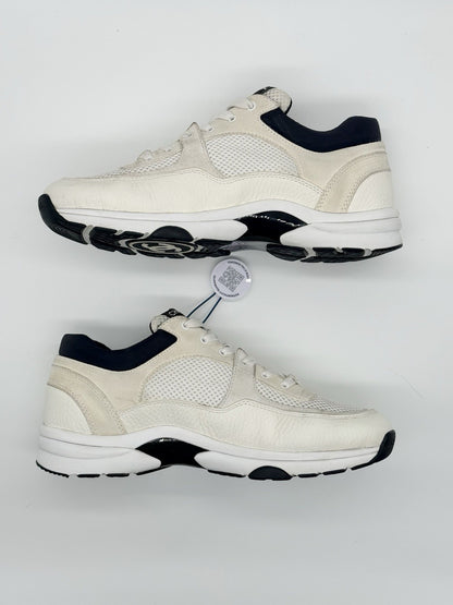 Size 8 - Chanel CC Logo Sneaker White Black