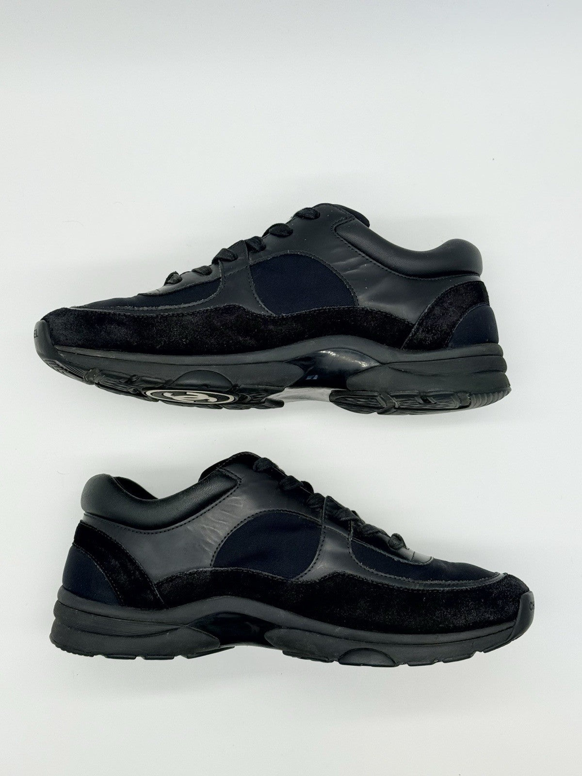 Size 10 - CHANEL CC Logo Low Black