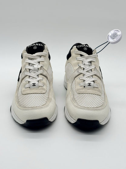 Size 8 - Chanel CC Logo Sneaker White Black