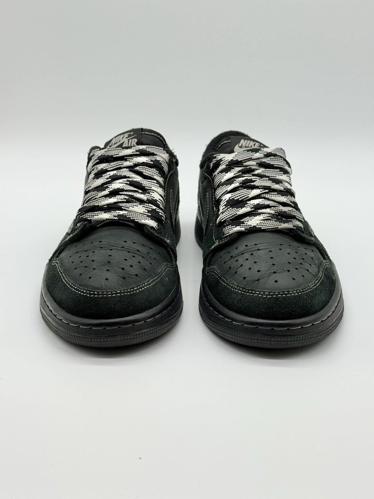 Size 9 - Jordan 1 Retro Low OG SP x Travis Scott Black Phantom