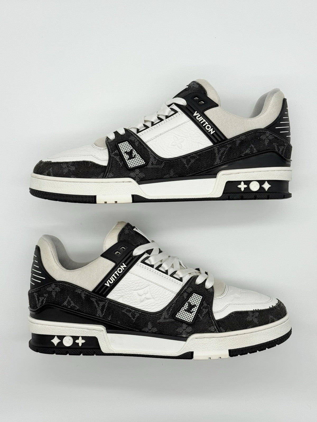 Size 8 - Louis Vuitton Trainer Low Black