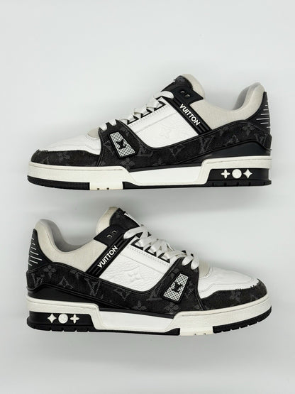 Size 8 - Louis Vuitton Trainer Low Black