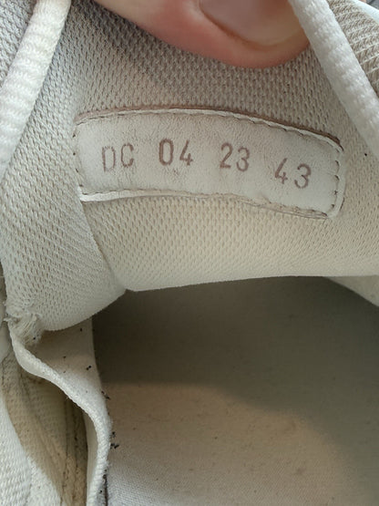Size 10 - Dior B30 White Silver