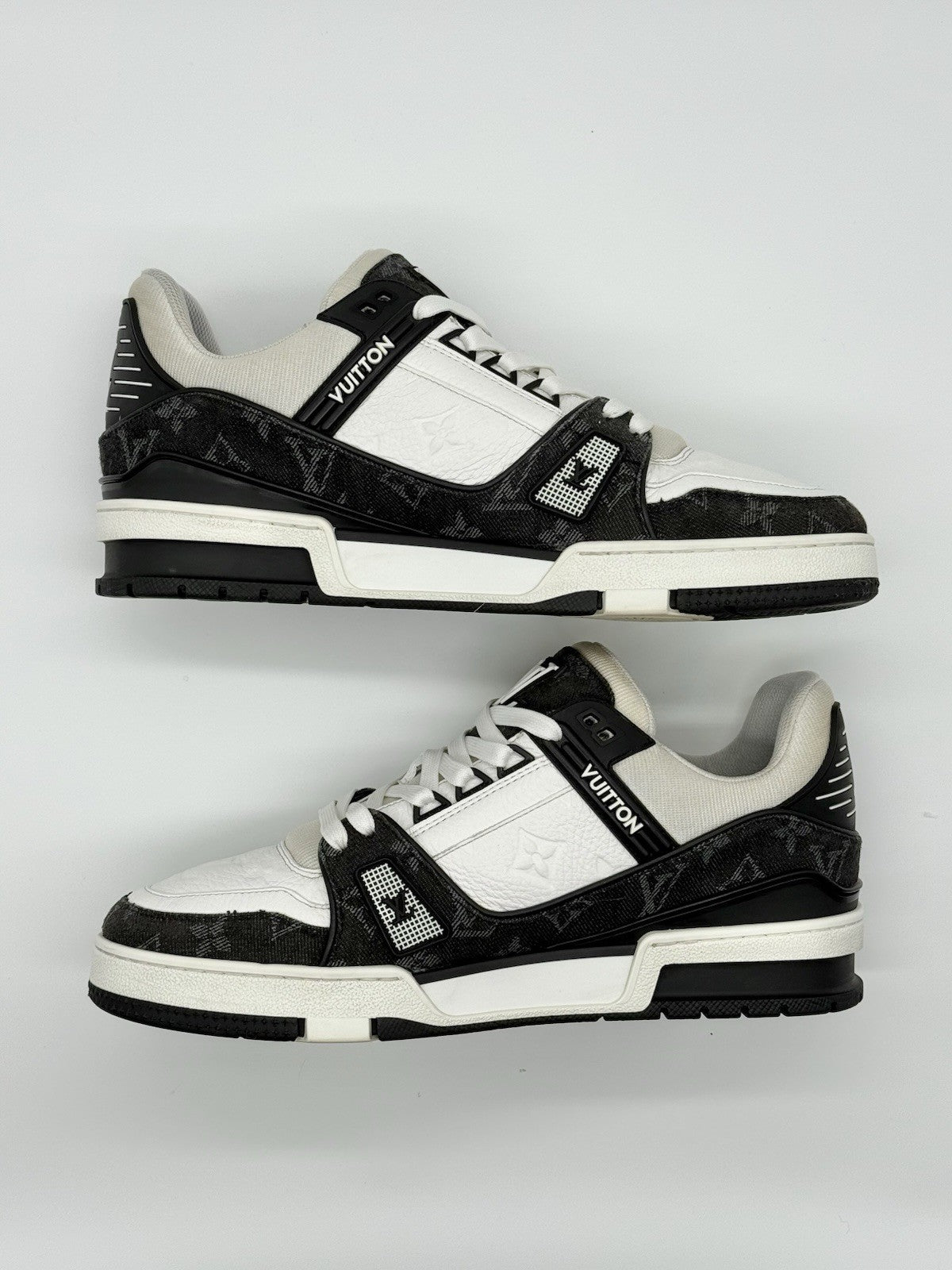 Size 8 - Louis Vuitton Trainer Low Black