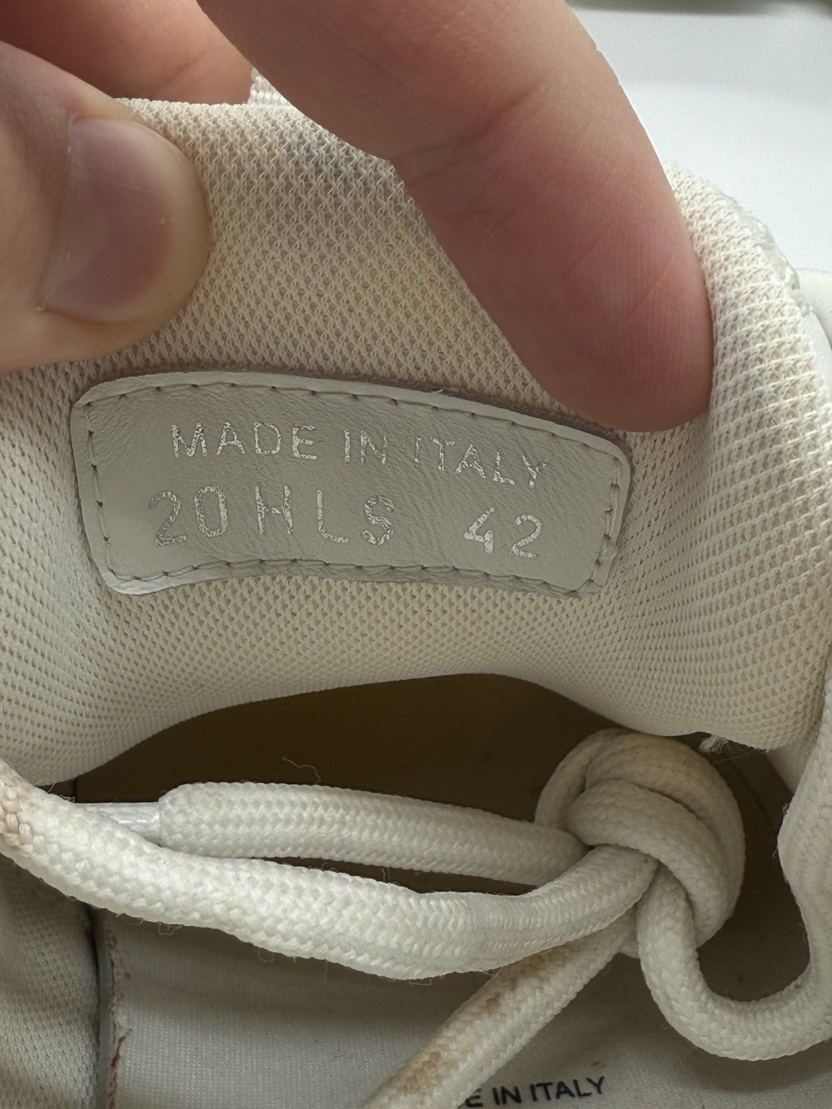 Size 9 - Dior B22 White