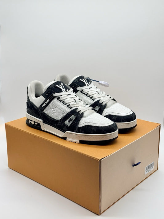 Size 9.5 - Louis Vuitton Trainer Low Black