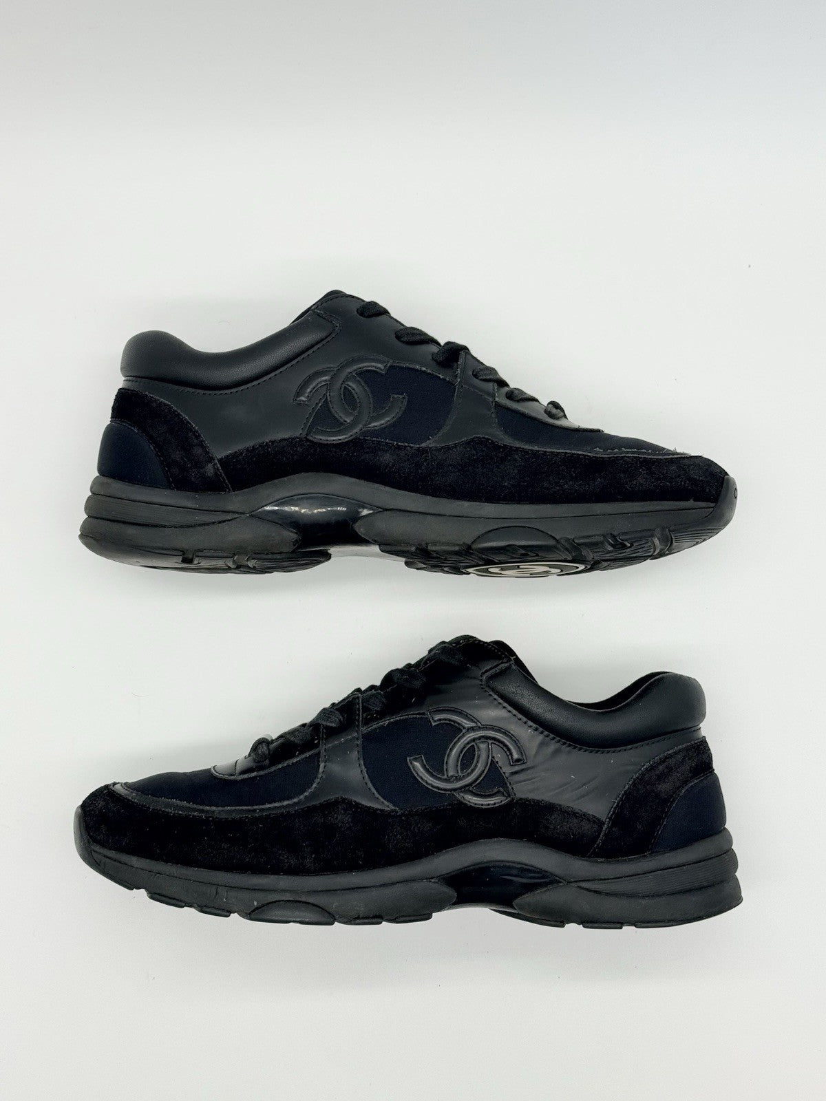 Size 10 - CHANEL CC Logo Low Black