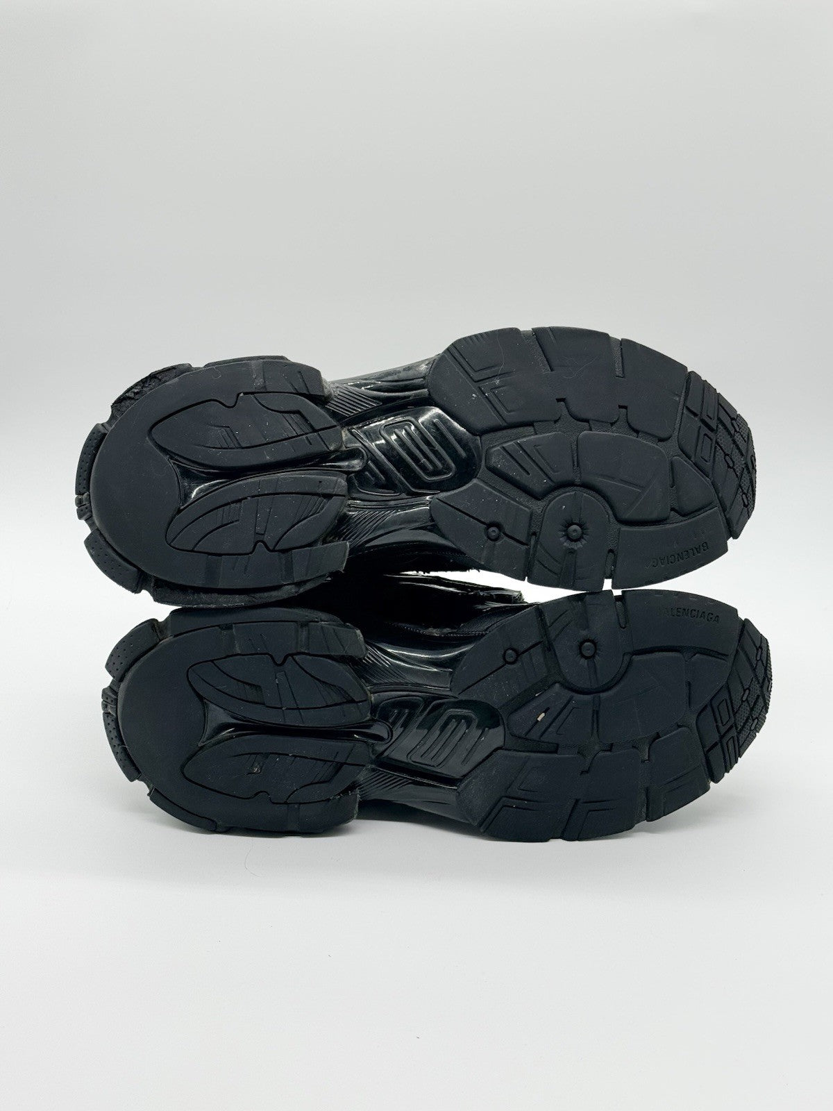 Size 8 - Balenciaga Runner Sneaker Black