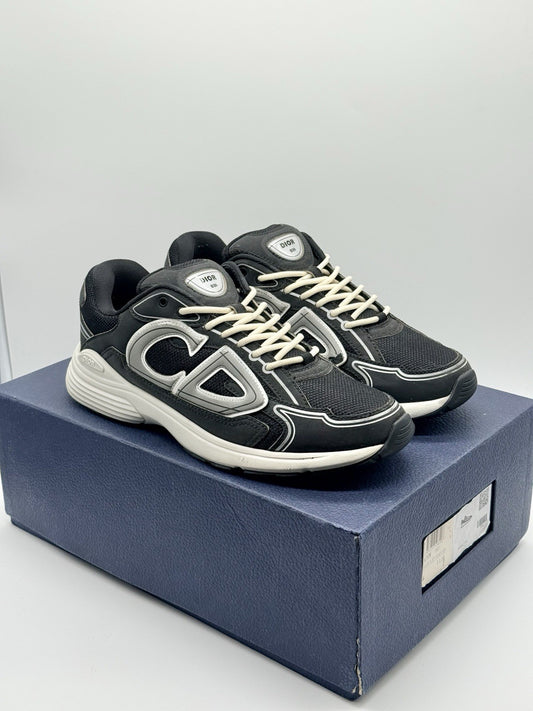 Size 11 - Dior B30 Reflective Black And White