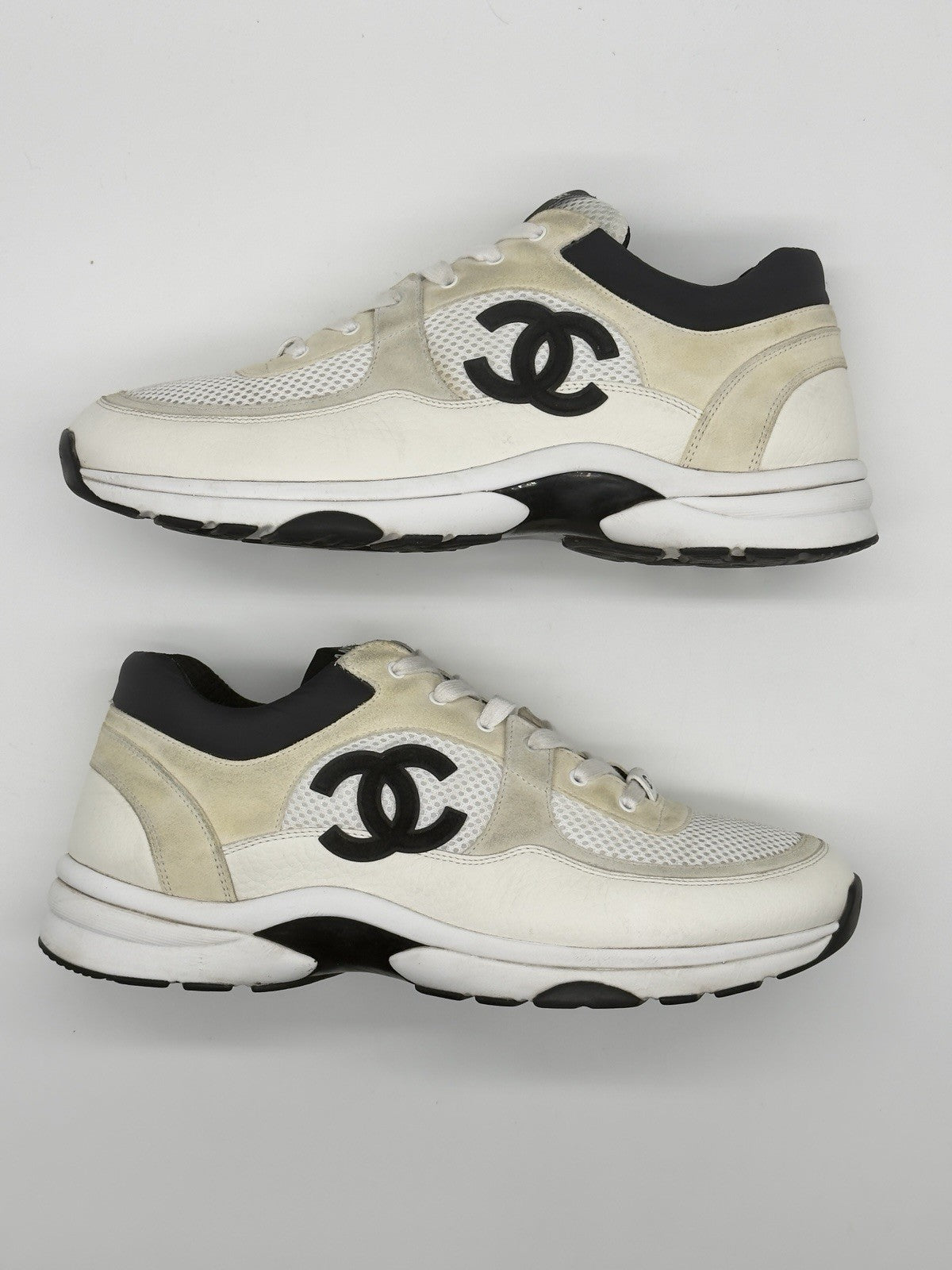Size 12 - Chanel CC Logo Sneaker White Black