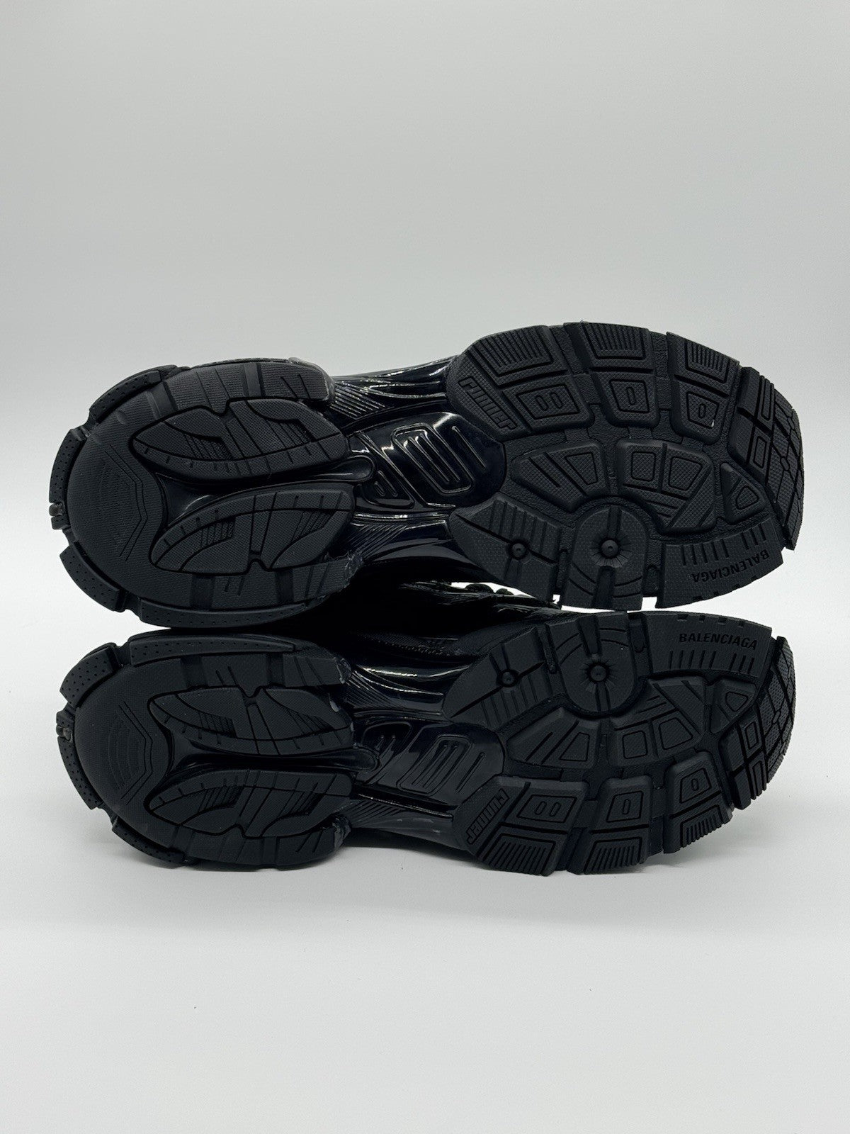 BRAND NEW Size 10 - Balenciaga Runner Sneaker Black