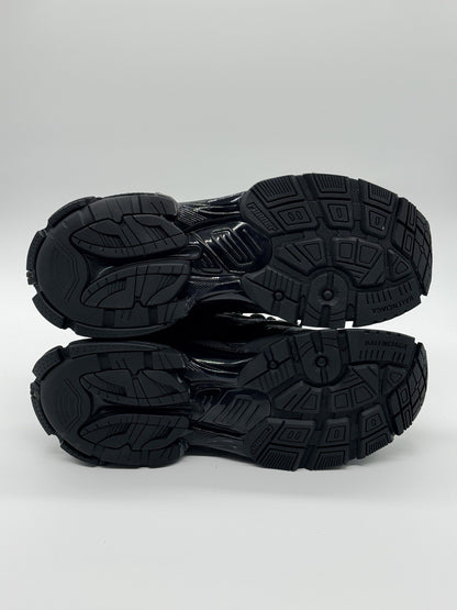 BRAND NEW Size 10 - Balenciaga Runner Sneaker Black