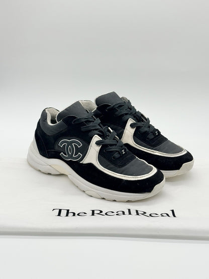 Size 8 - Chanel Sneaker Black White