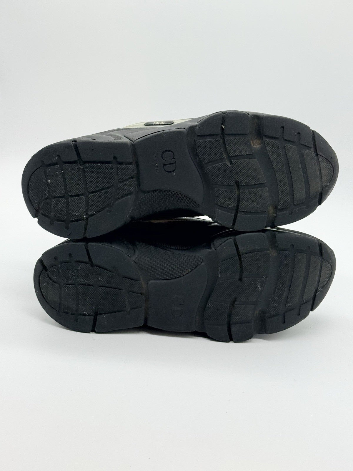 Size 9 - Dior B22 Black Reflective