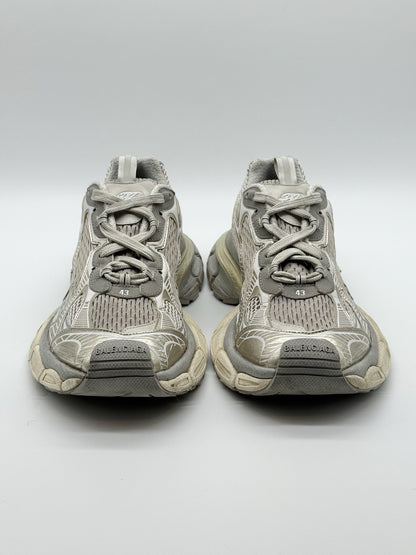 Size 10 - Balenciaga 3XL Sneaker Worn-Out - Light Beige