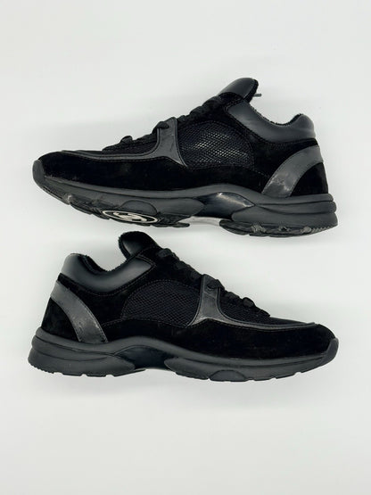 Size 8.5 - CHANEL CC Logo Low Black