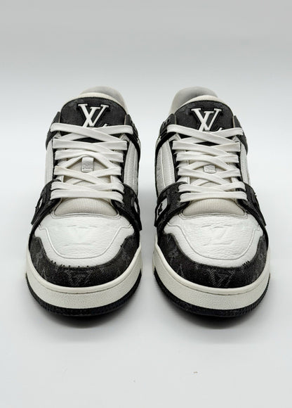 Size 8 - Louis Vuitton Trainer Low Black
