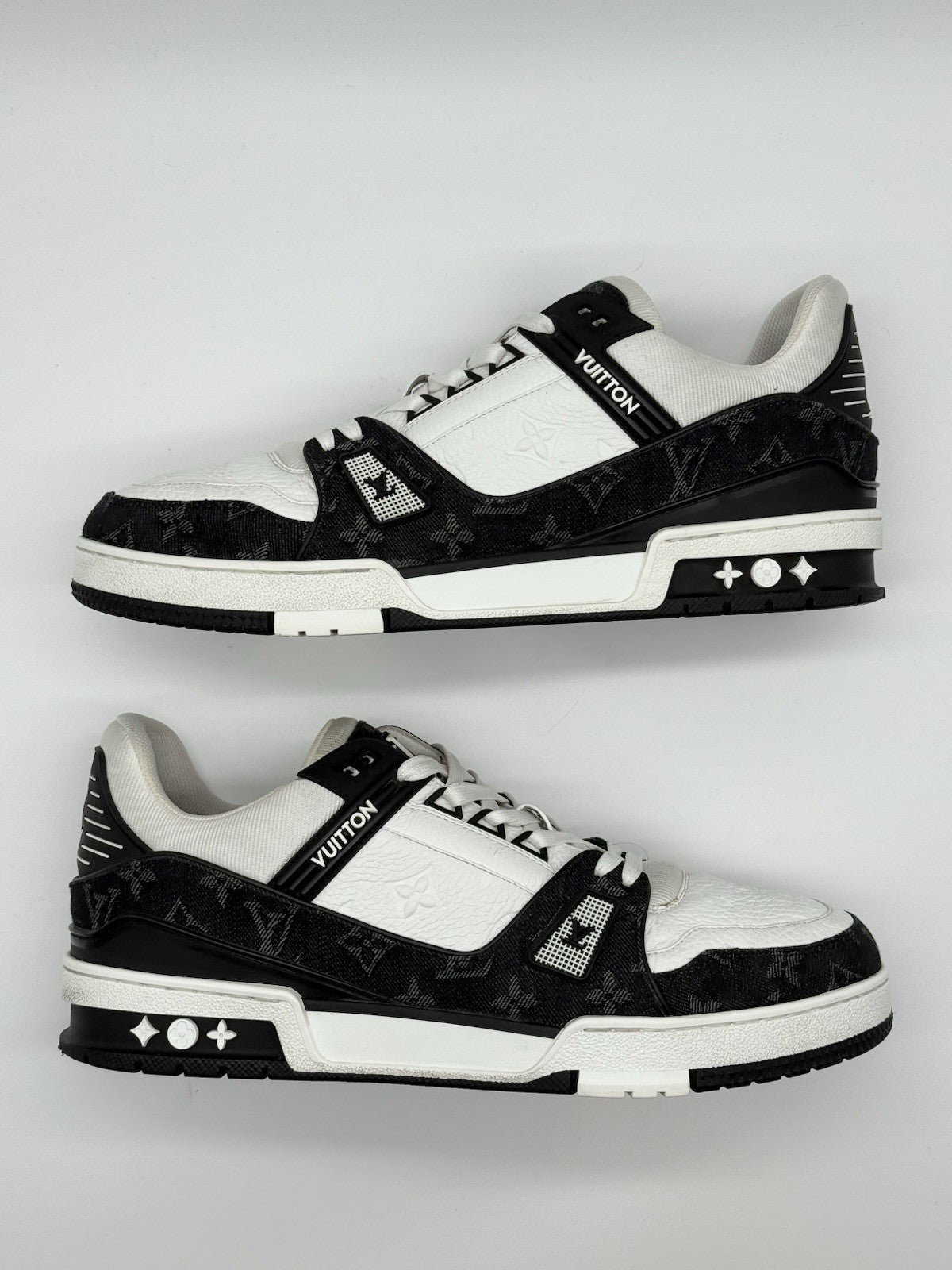 Size 10 - Louis Vuitton Trainer Low Black