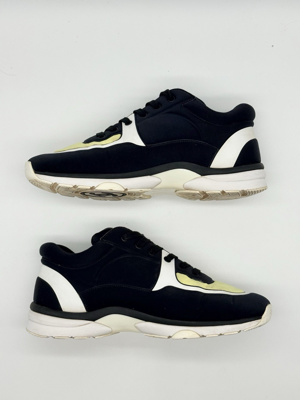 Size 10 - CHANEL CC Logo Low Black Green