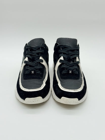 Size 8 - Chanel Sneaker Black White